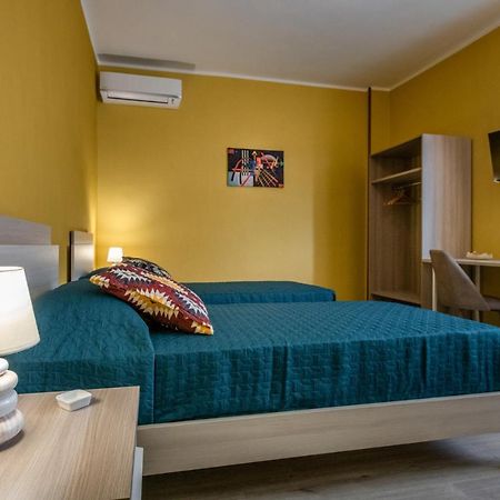 Bacco E Barocco Bed & Breakfast Lecce Bagian luar foto