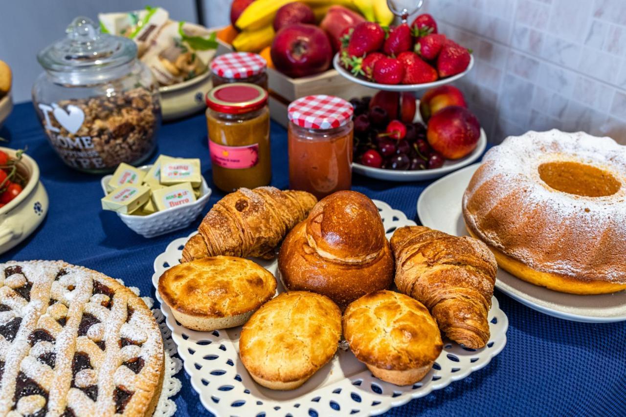 Bacco E Barocco Bed & Breakfast Lecce Bagian luar foto