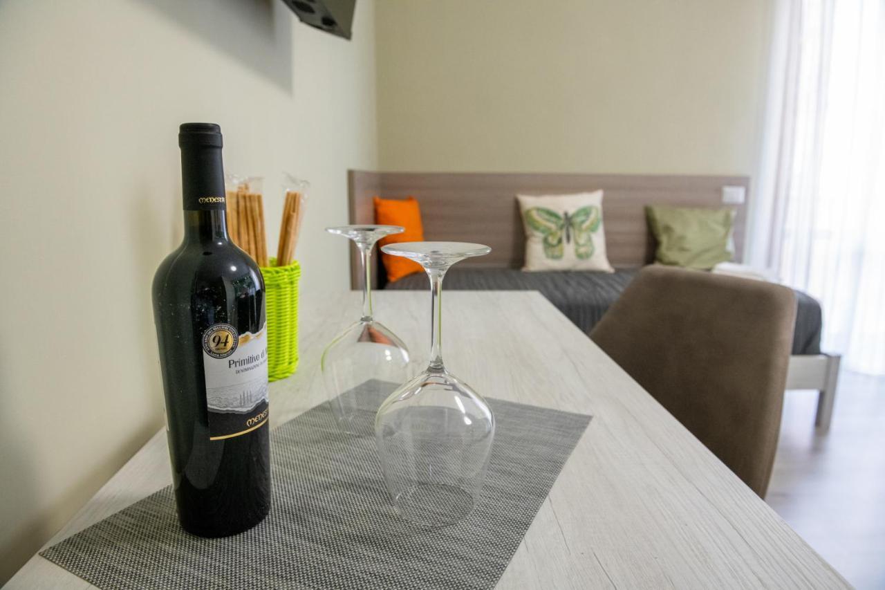 Bacco E Barocco Bed & Breakfast Lecce Bagian luar foto