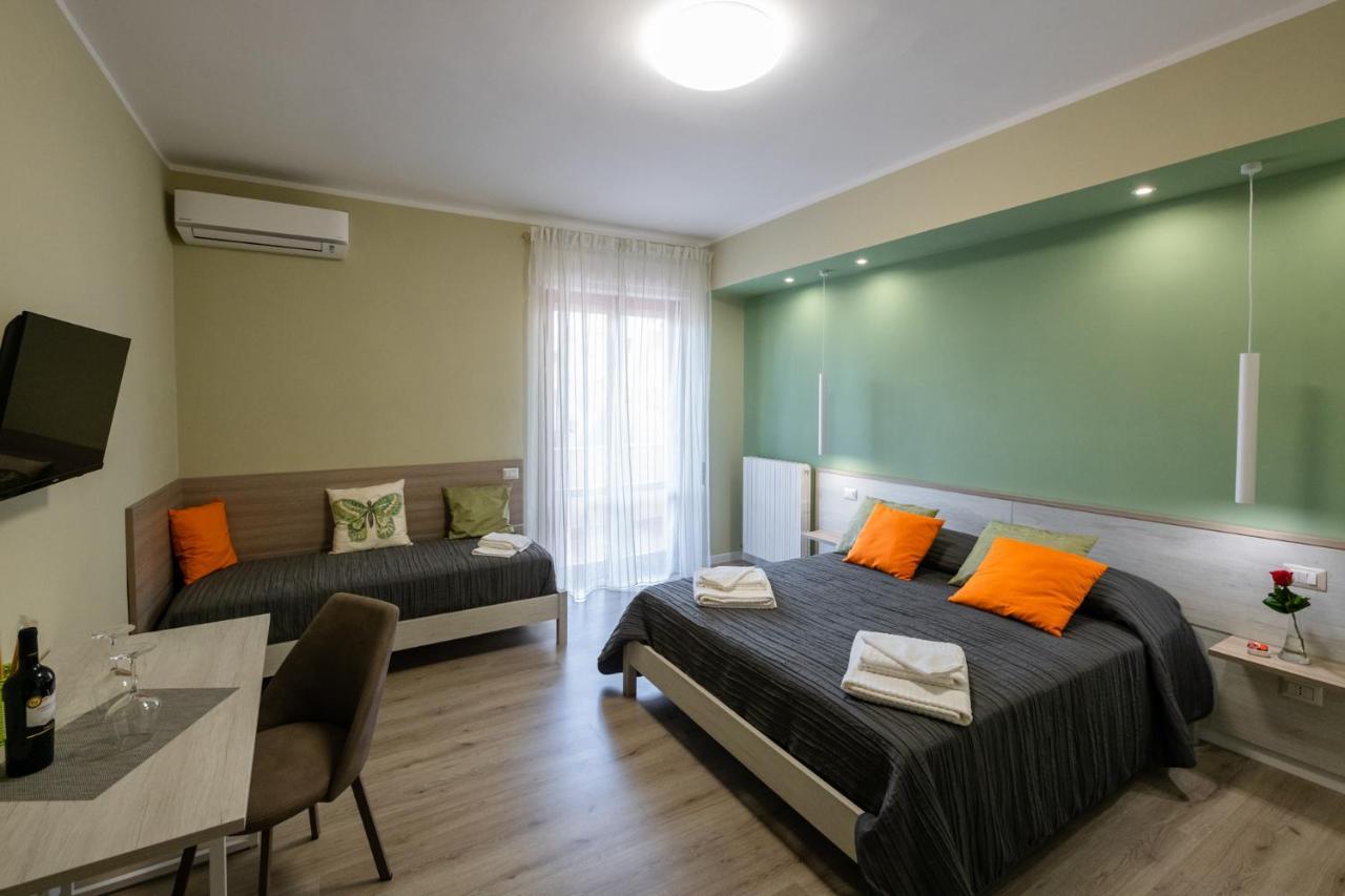 Bacco E Barocco Bed & Breakfast Lecce Bagian luar foto