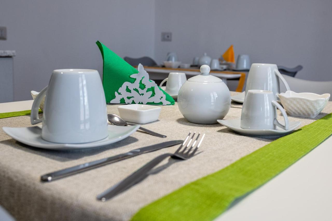 Bacco E Barocco Bed & Breakfast Lecce Bagian luar foto