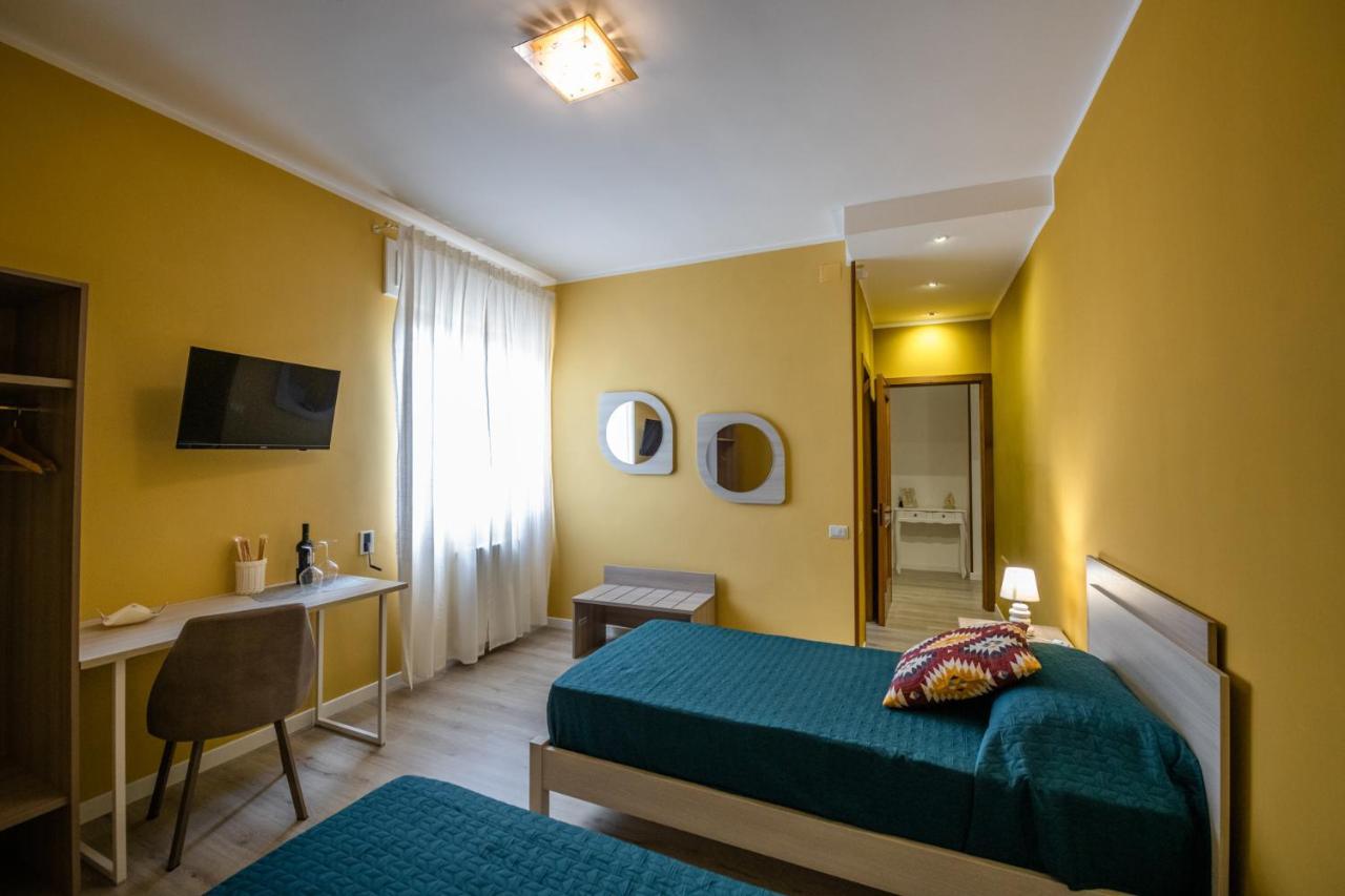Bacco E Barocco Bed & Breakfast Lecce Bagian luar foto