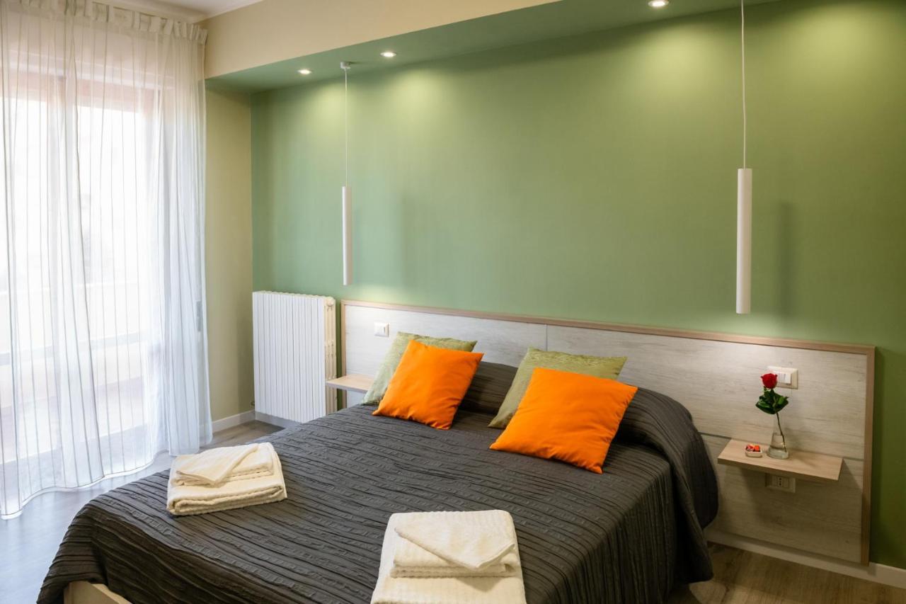 Bacco E Barocco Bed & Breakfast Lecce Bagian luar foto